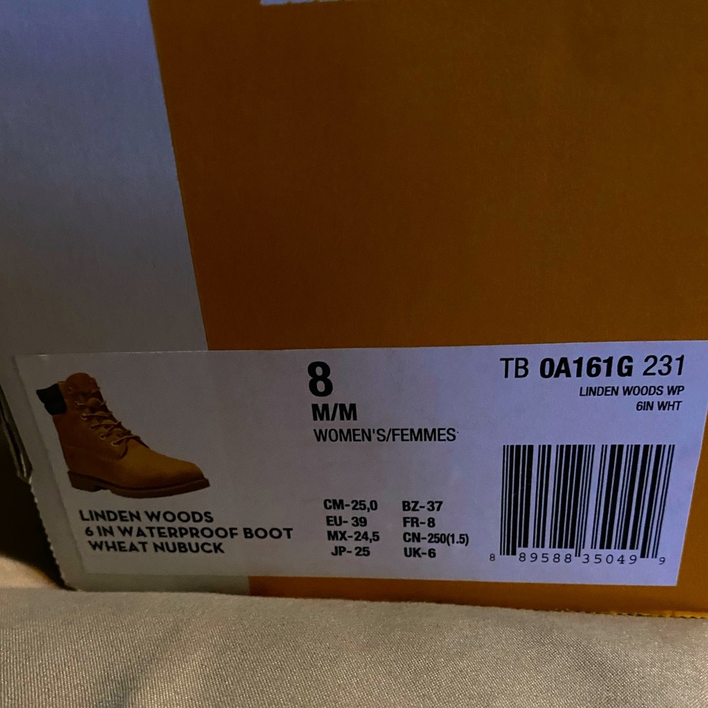 Timberlands

Size 8

Worn twice…